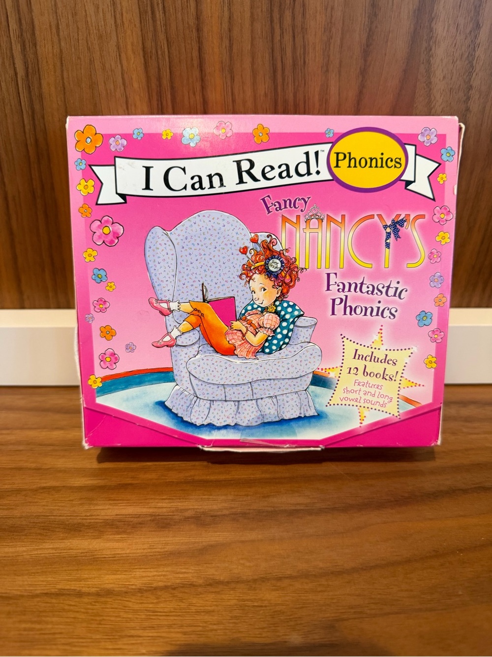 Fancy Nancy Fantastic Phonics Set - 12 book set